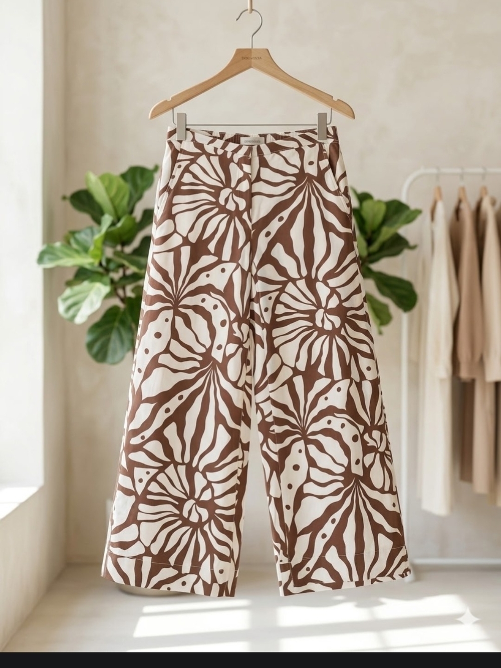 Nicole Miller Brown & White Wide-Leg Floral Print Pants